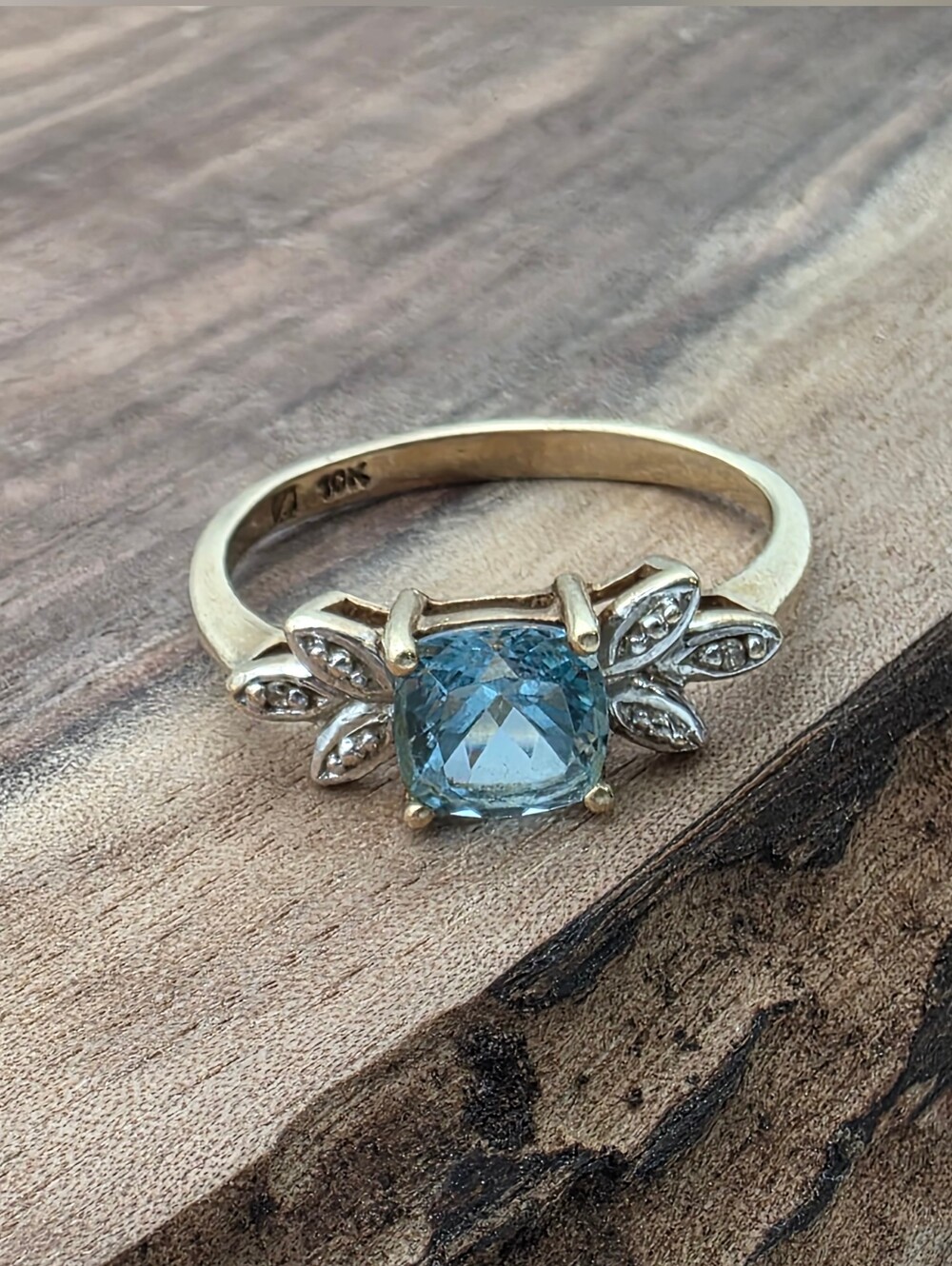 Vintage 10k Yellow Gold Cushion Cut Blue Topaz Ring Floral Leaf